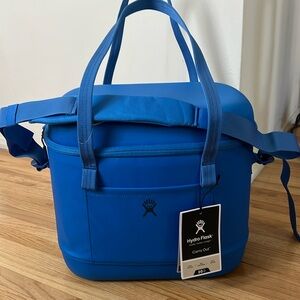 Hydroflask 20L Carry Out Soft Cooler- NWT Blue New